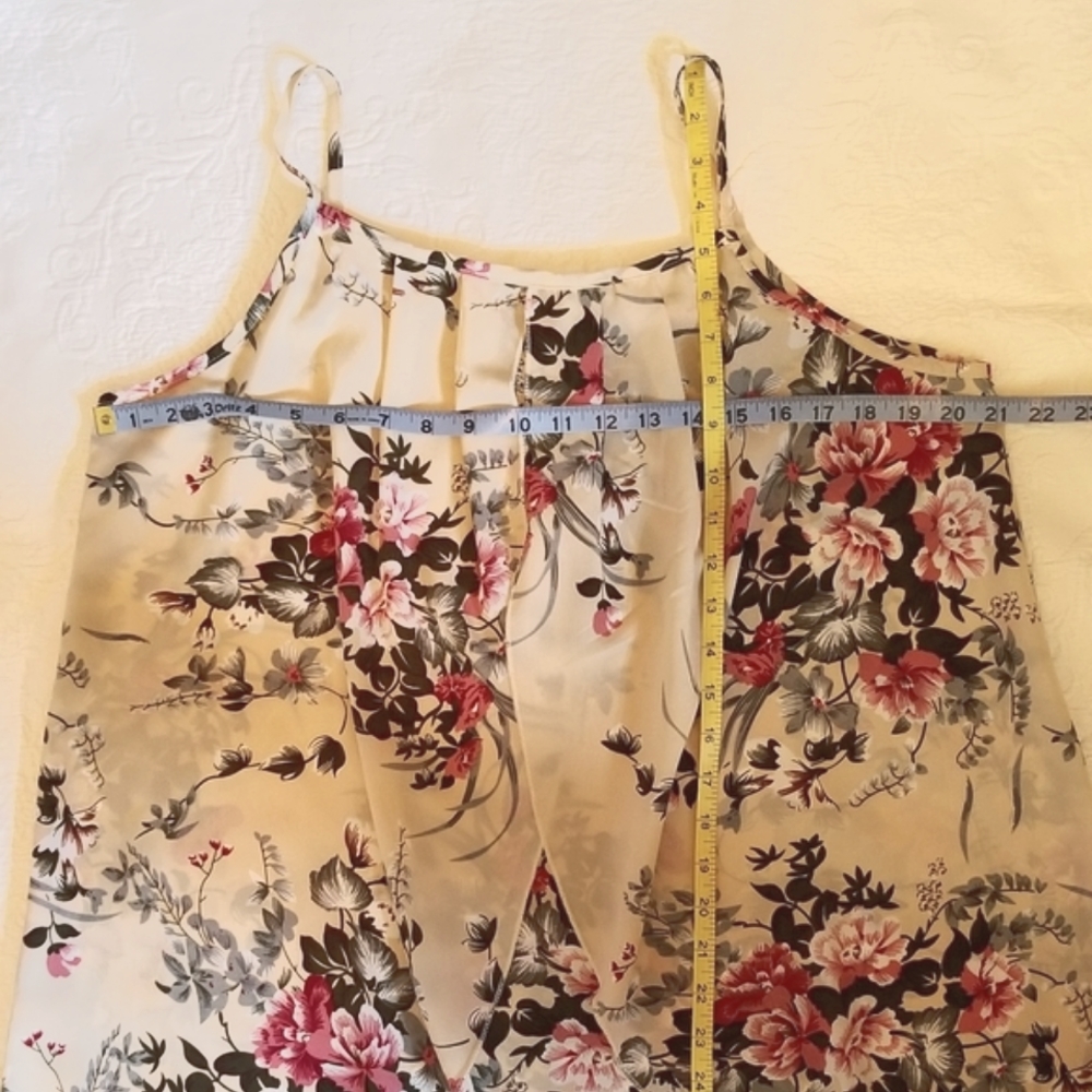 Sundress - Picture 5 of 7